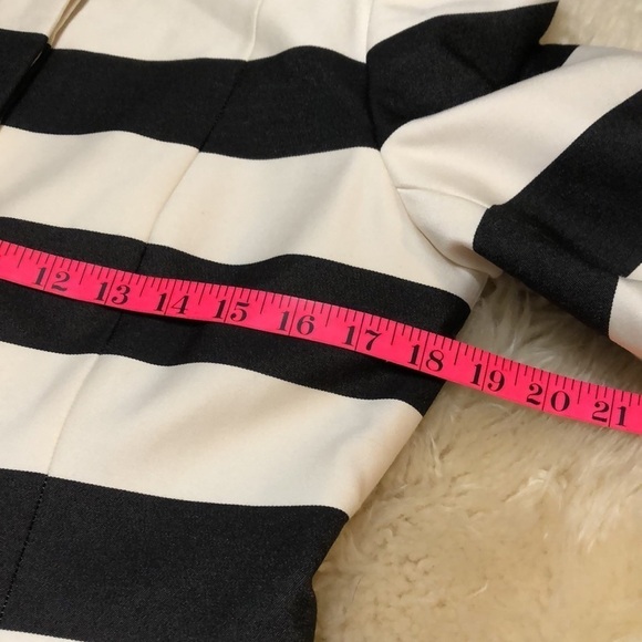 Anne Klein wide strip jacket size 8P - Picture 6 of 8